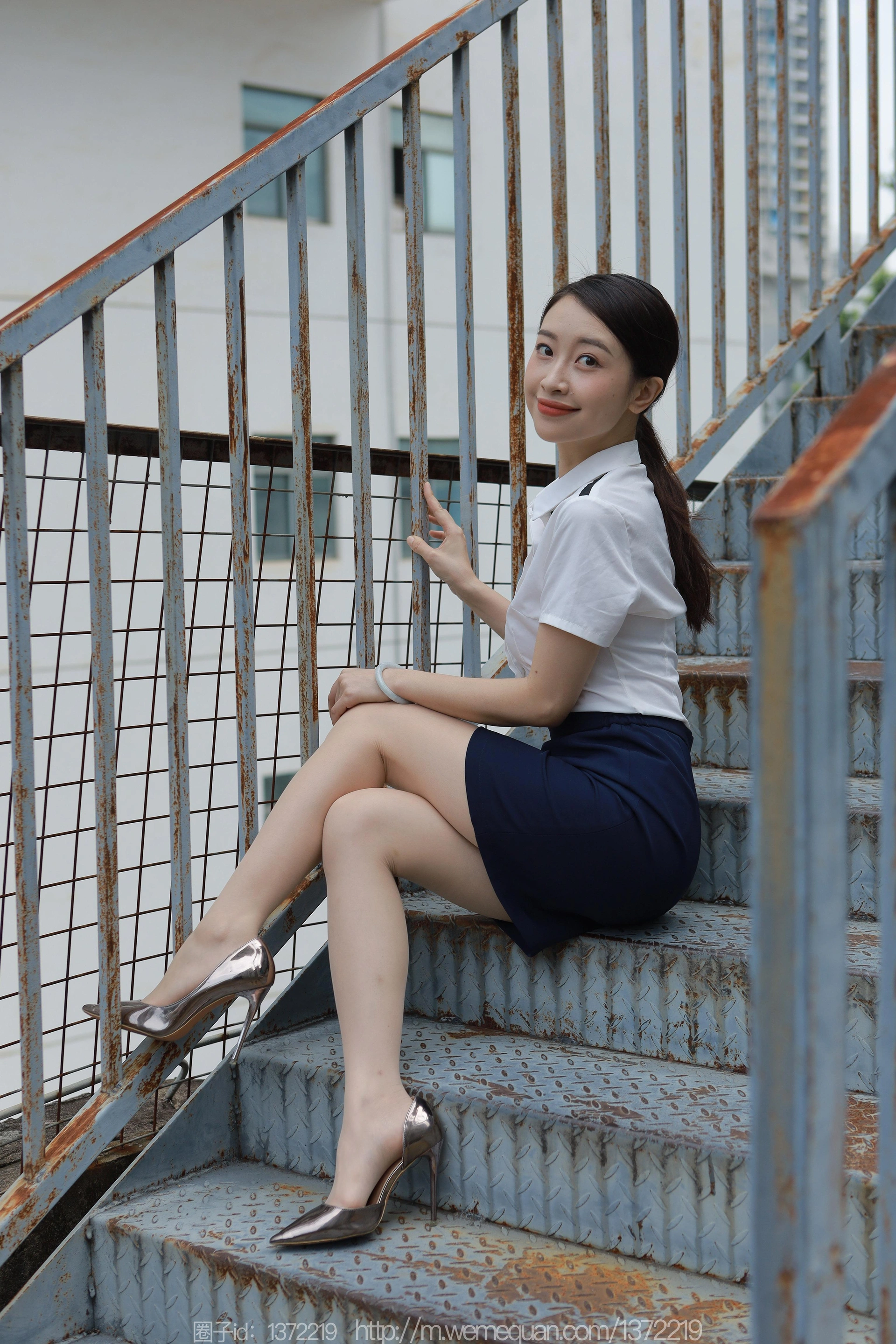 [IESS异思趣向] 2023.05.20 丝享家 1456 小婕《桌上的交易》 1